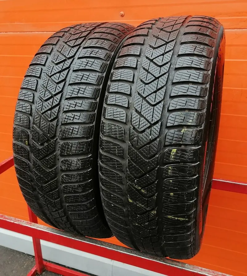 Пара б/у шин 215/55 R17 Pirelli Winter Sottozero 3