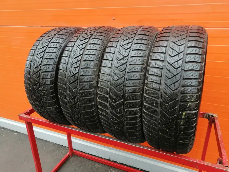 Комплект б/у шин 215/55 R17 Pirelli Winter Sottozero 3