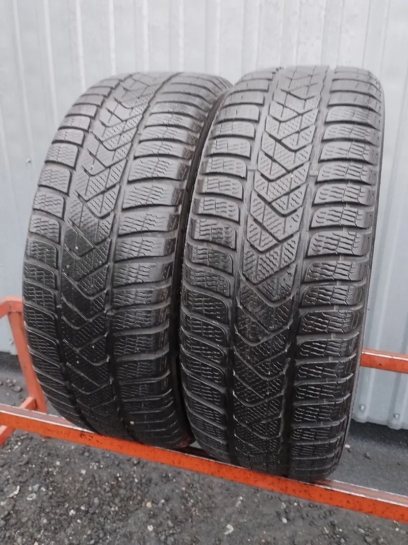 Пара б/у шин 215/55 R17 Pirelli Winter Sottozero 3