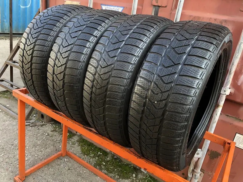 Комплект б/у шин 215/55 R17 Pirelli Winter Sottozero 3