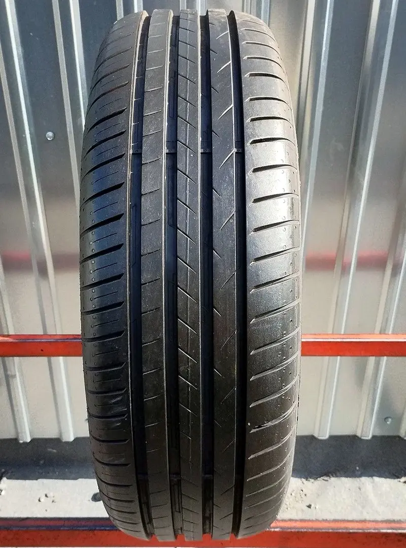 Б/у шина 215/55 R17 Vredestein Ultrac