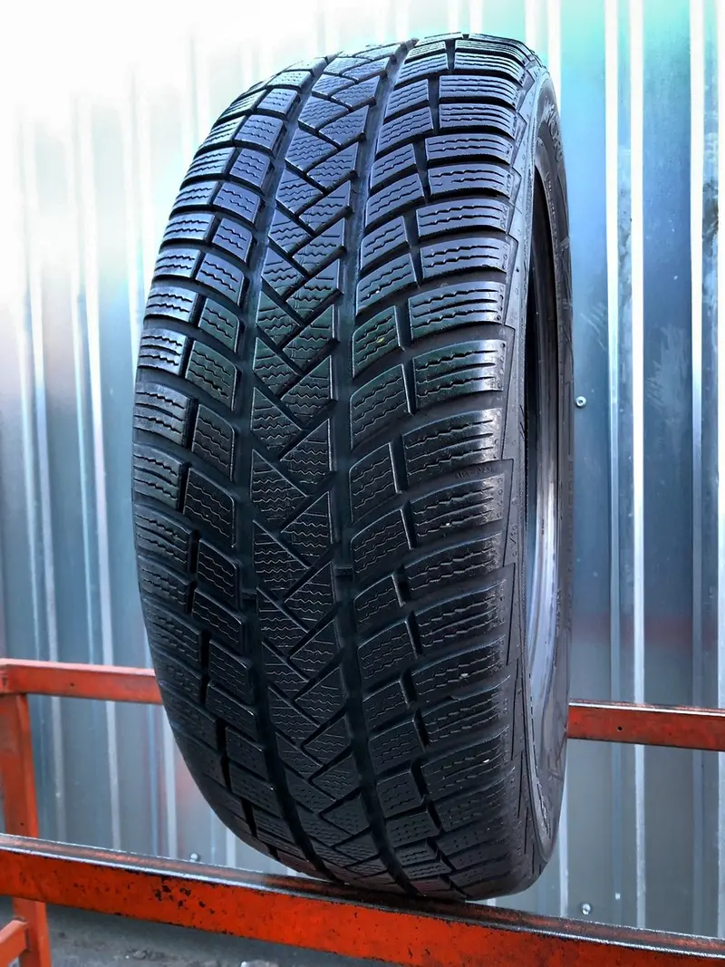 Б/у шина 215/55 R17 Vredestein Wintrac Pro