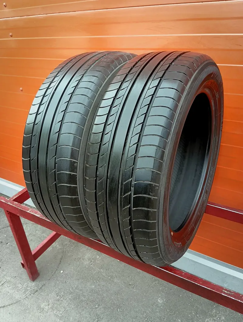 Пара б/у шин 215/55 R17 Yokohama DB decibel E70D