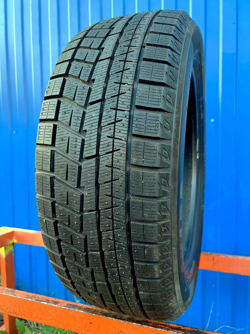 Б/у шина 215/55 R17 Yokohama Ice Guard IG60
