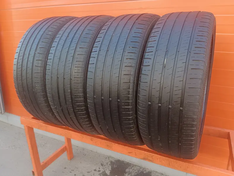 Комплект б/у шин 215/55 R18 Barum Bravuris 3HM