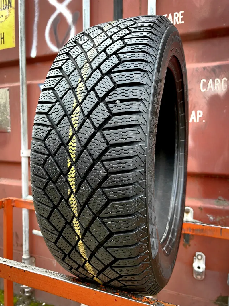 Б/у шина 215/55 R18 Continental ContiVikingContact 7, фото 1