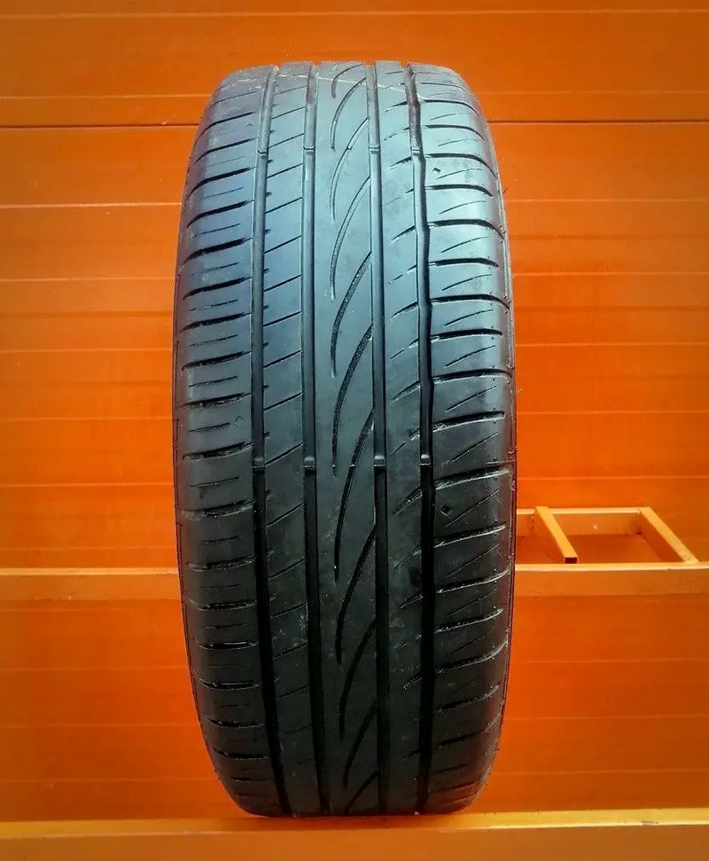 Б/у шина 215/55 R18 Falken Ziex ZE-912