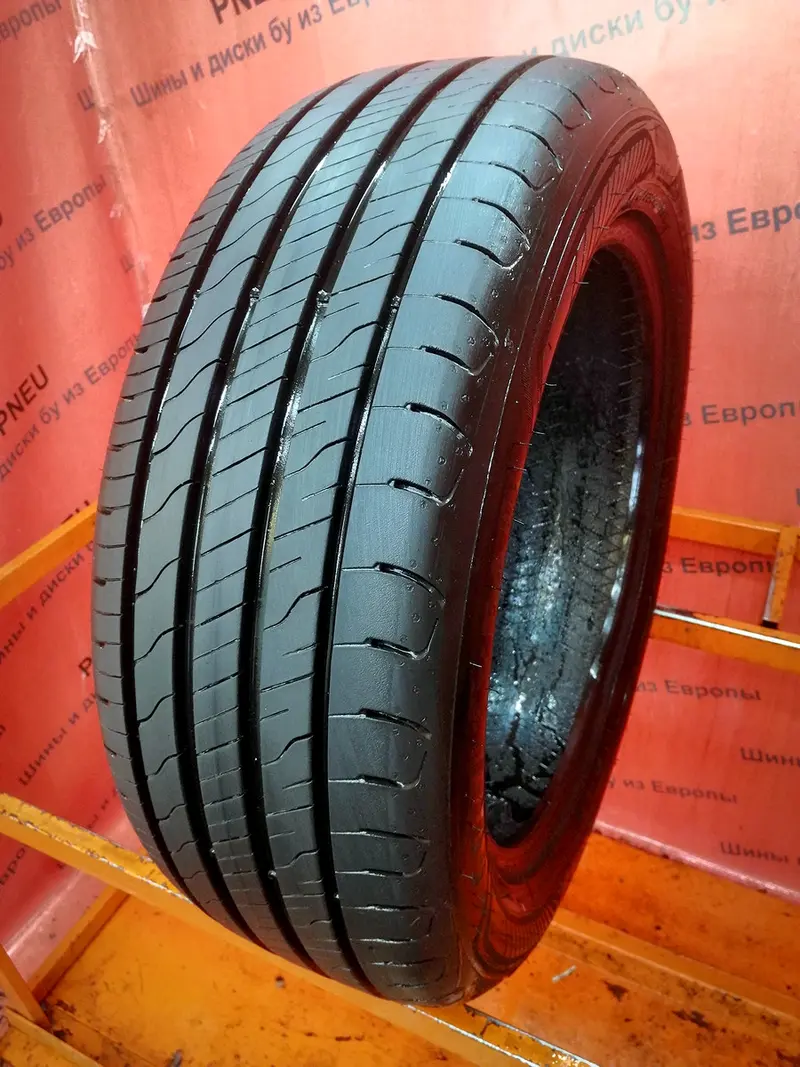Б/у шина 215/55 R18 Goodyear EfficientGrip 2 SUV