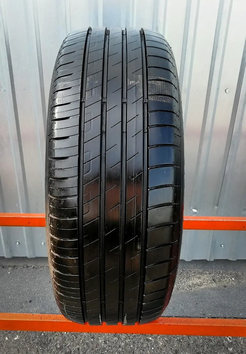 Б/у шина 215/55 R18 Goodyear EfficientGrip Performance, фото 1