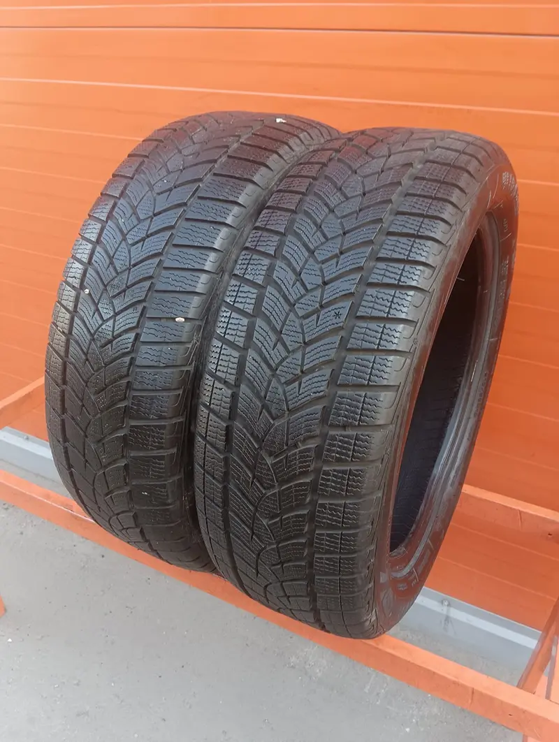Пара б/у шин 215/55 R18 Goodyear Ultra Grip Perfomance GEN-1