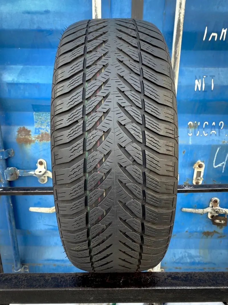 Б/у шина 215/55 R18 Goodyear Vector 4Seasons Gen-2, фото 1