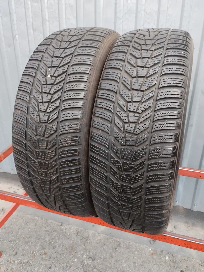 Пара б/у шин 215/55 R18 Hankook Winter I cept Evo3 W330