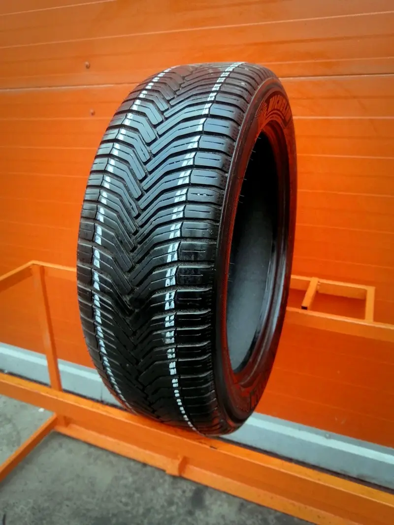 Б/у шина 215/55 R18 Michelin CrossClimate SUV