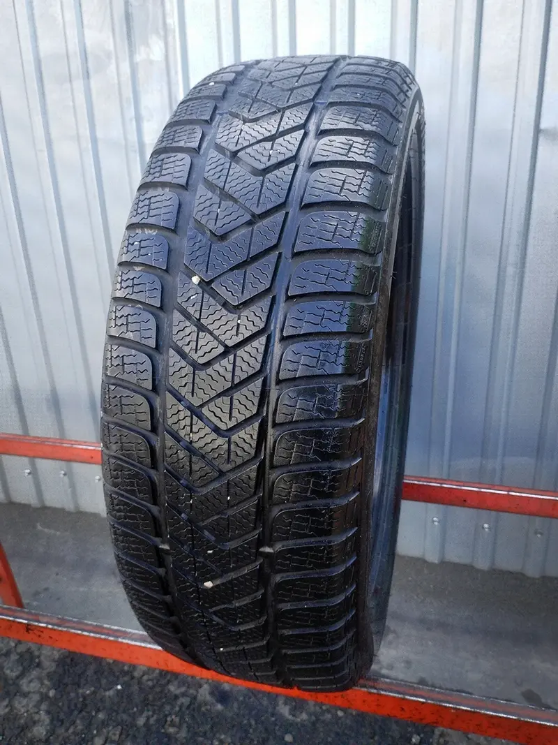 Б/у шина 215/55 R18 Pirelli Winter Sottozero 3