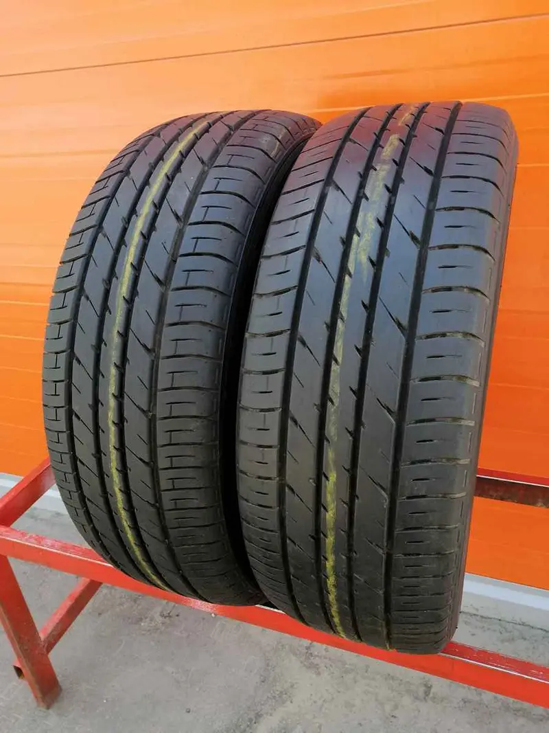 Пара б/у шин 215/55 R18 Toyo Tranpath J48