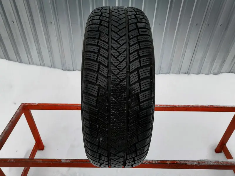 Б/у шина 215/55 R18 Vredestein Wintrac Pro