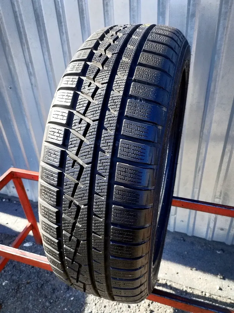 Б/у шина 215/55 R18 Yokohama W.drive V902 A