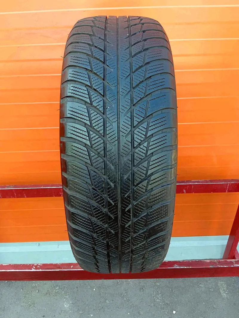 Б/у шина 215/60 R16 Bridgestone Blizzak LM-001