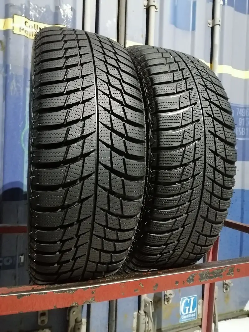 Пара б/у шин 215/60 R16 Bridgestone Blizzak LM-001