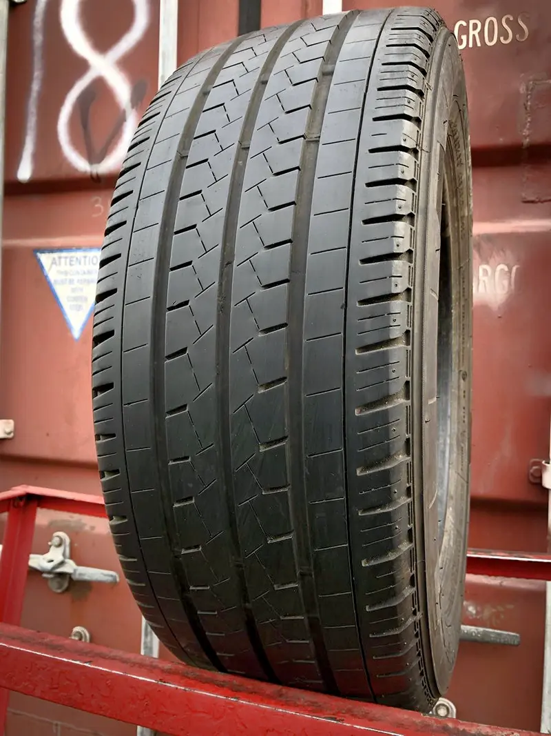 Б/у шина 215/60 R16C Bridgestone Duravis R410, фото 1