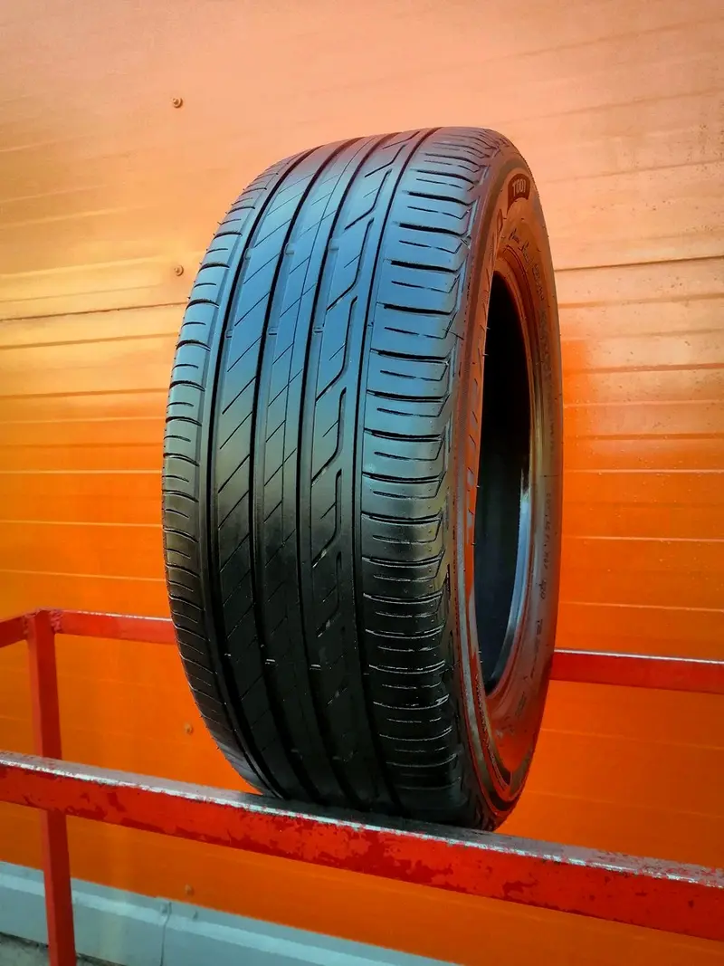 Б/у шина 215/60 R16 Bridgestone Turanza T001