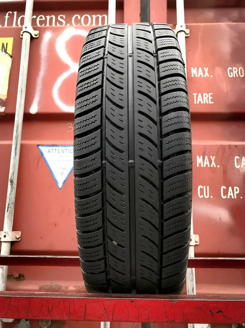 Б/у шина 215/60 R16C Continental VancoWinter 2, фото 1