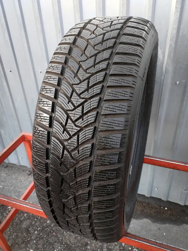 Б/у шина 215/60 R16 Dunlop Winter Sport 5