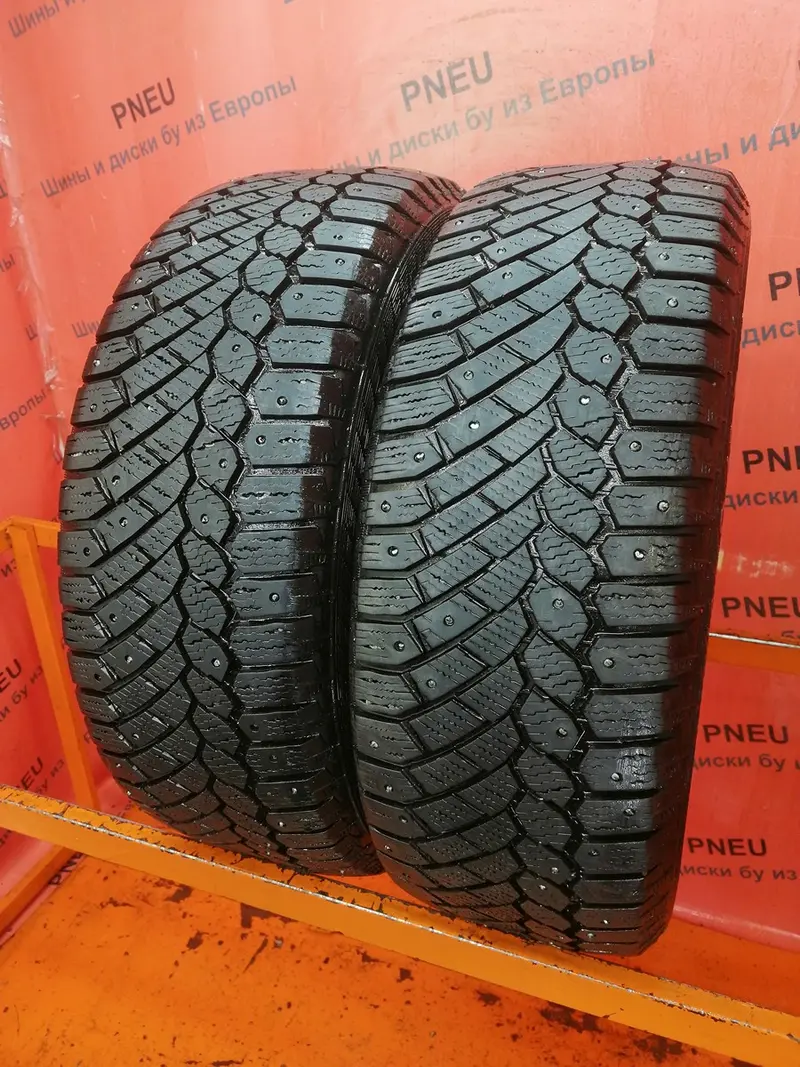 Пара б/у шин 215/60 R16 Gislaved Nord Frost 200