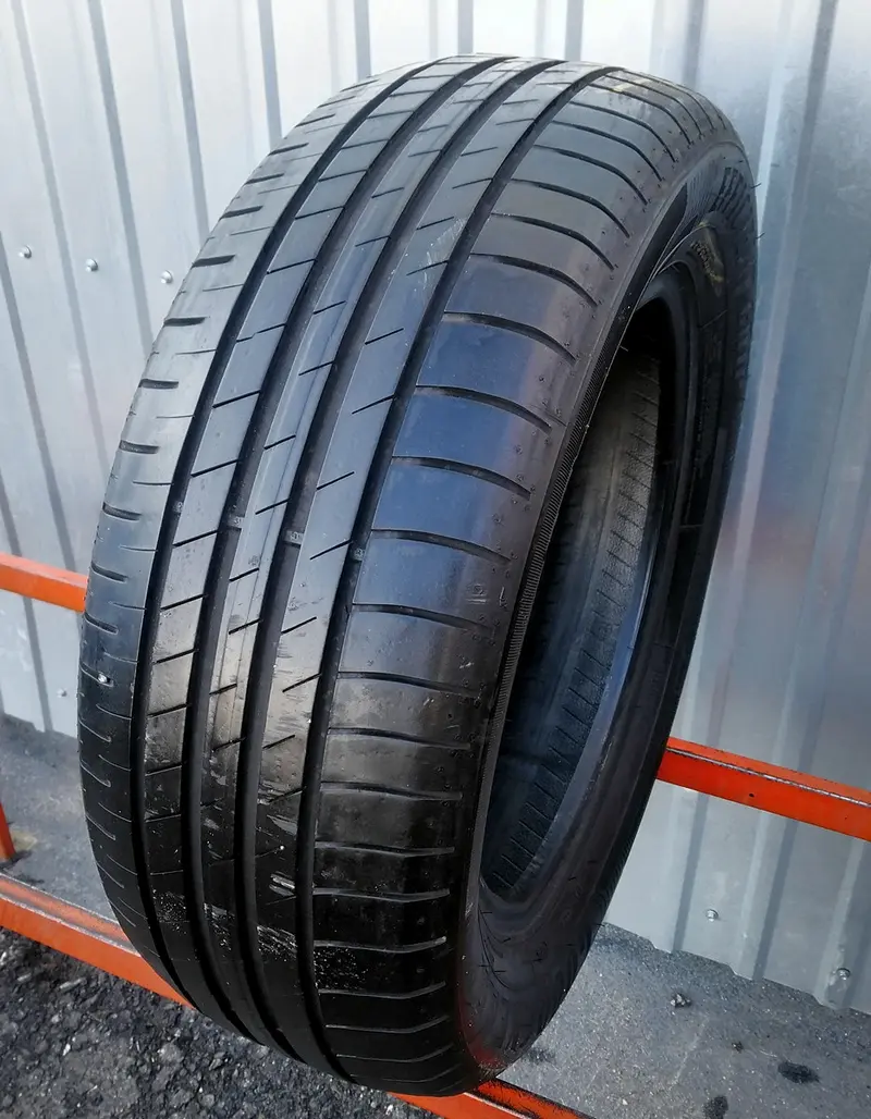 Б/у шина 215/60 R16 Goodyear EfficientGrip Performance, фото 1