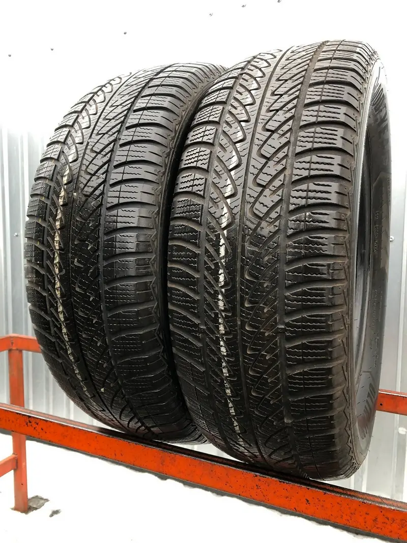 Пара б/у шин 215/60 R16 Goodyear Ultra Grip 8 Performance