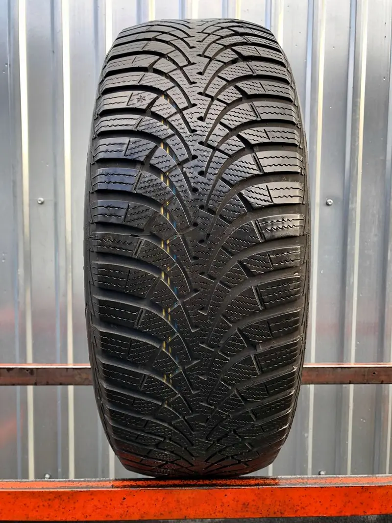 Б/у шина 215/60 R16 Goodyear Ultra Grip 9
