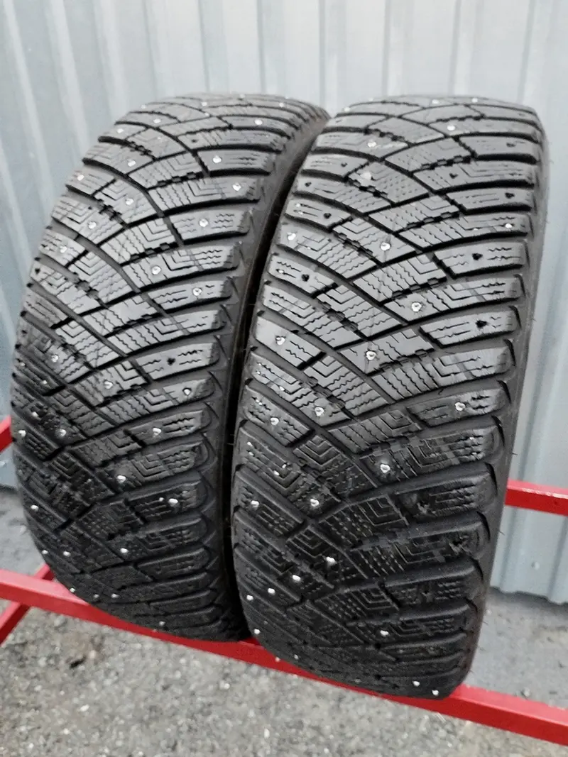 Пара б/у шин 215/60 R16 Goodyear Ultra Grip Ice Arctic