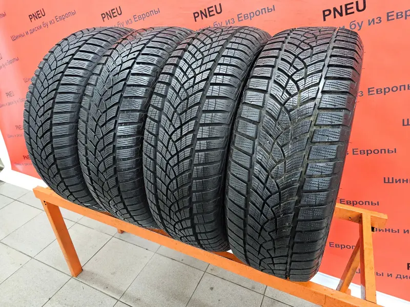 Комплект б/у шин 215/60 R16 Goodyear Ultra Grip Perfomance GEN-1