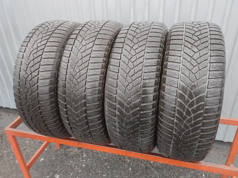 Комплект б/у шин 215/60 R16 Goodyear Ultra Grip Perfomance GEN-1