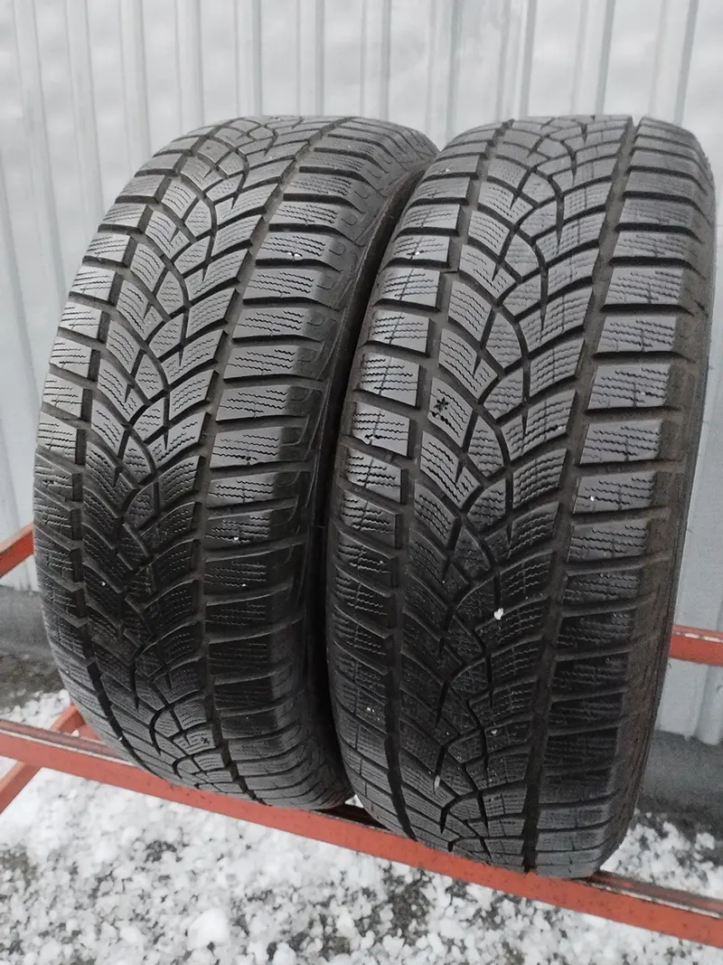 Пара б/у шин 215/60 R16 Goodyear Ultra Grip Performance +