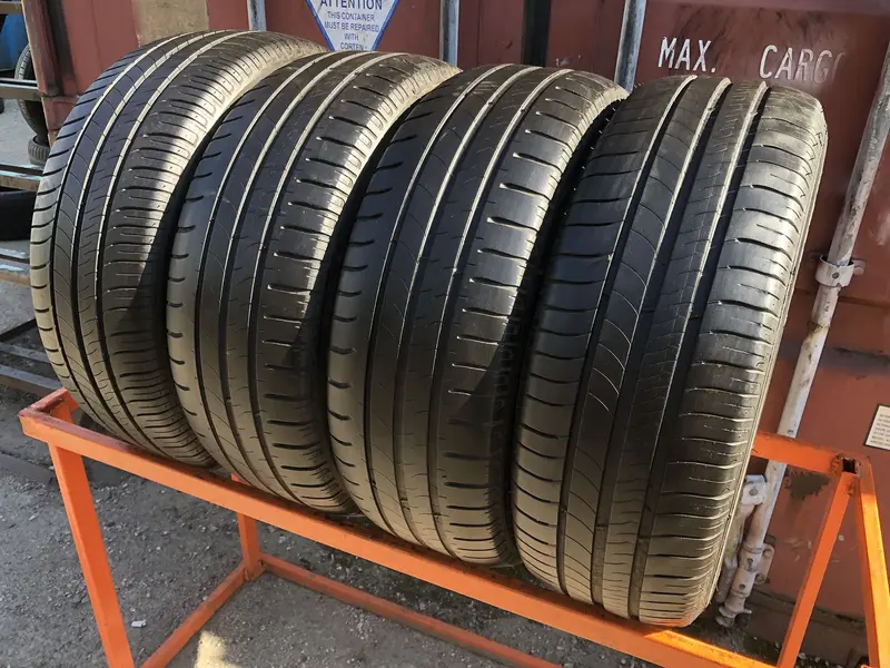 Комплект б/у шин 215/60 R16 Michelin Energy Saver