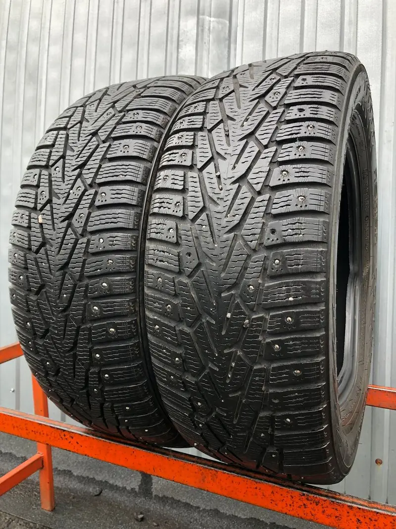Пара б/у шин 215/60 R16 Nokian Hakkapeliitta 7