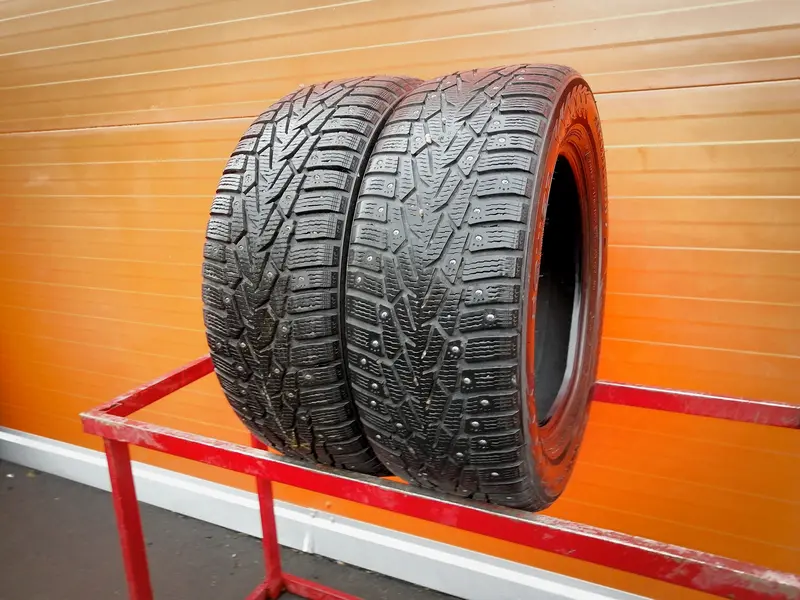 Пара б/у шин 215/60 R16 Nokian Hakkapeliitta 7