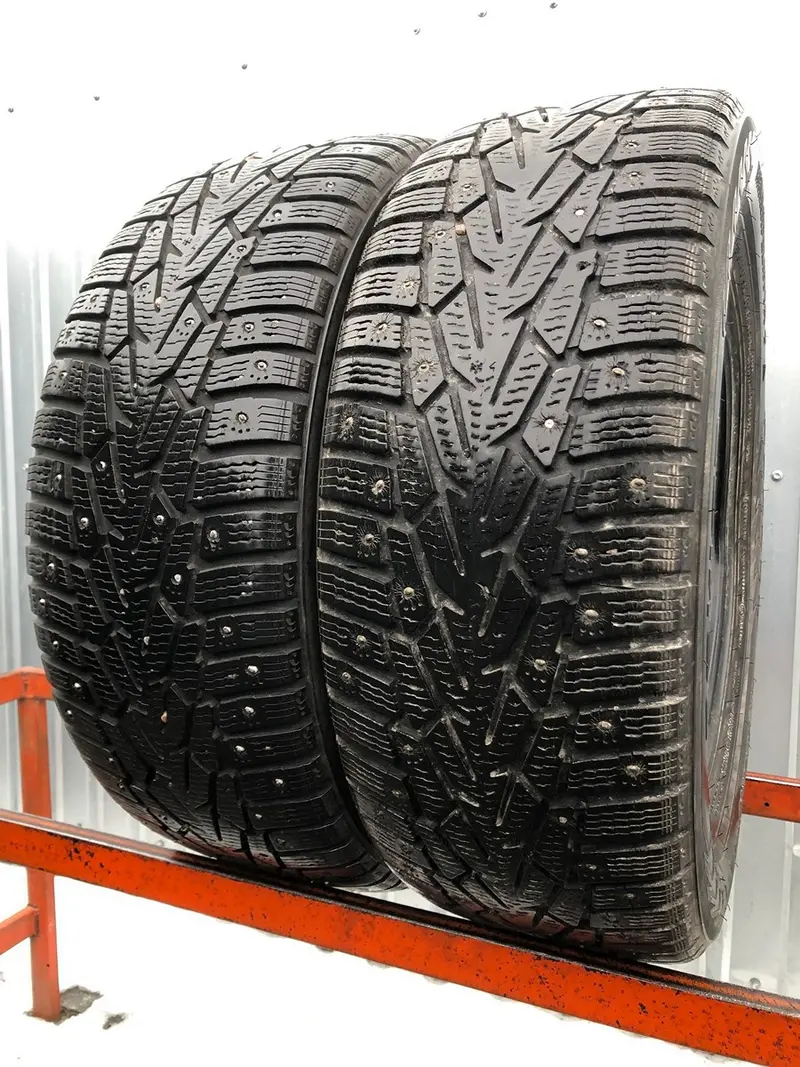 Пара б/у шин 215/60 R16 Nokian Hakkapeliitta 7
