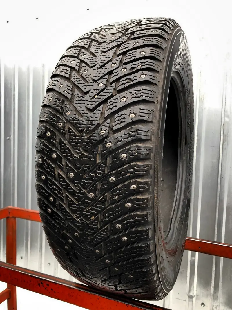 Б/у шина 215/60 R16 Nokian Hakkapeliitta 8