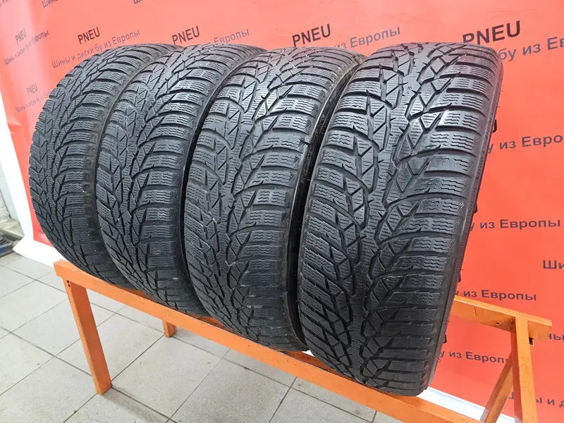 Комплект б/у шин 215/60 R16 Nokian WR D4