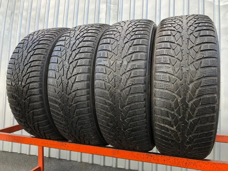 Комплект б/у шин 215/60 R16 Nokian WR D4