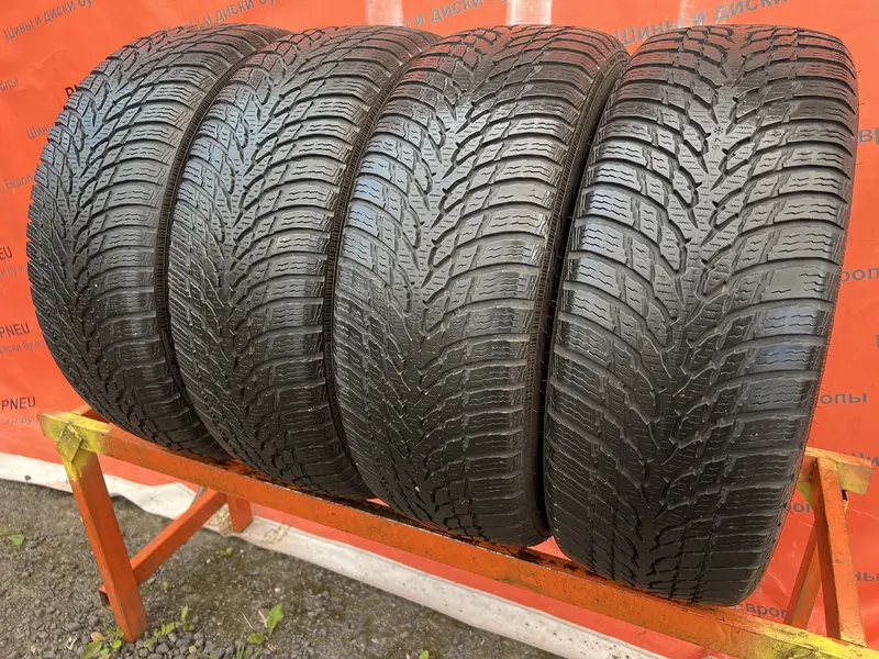 Комплект б/у шин 215/60 R16 Nokian WR Snowproof