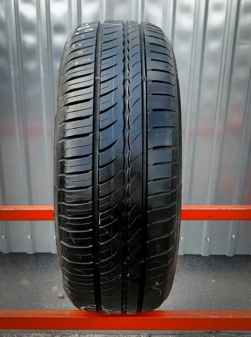 Б/у шина 215/60 R16 Pirelli P 1 Cinturato, фото 1