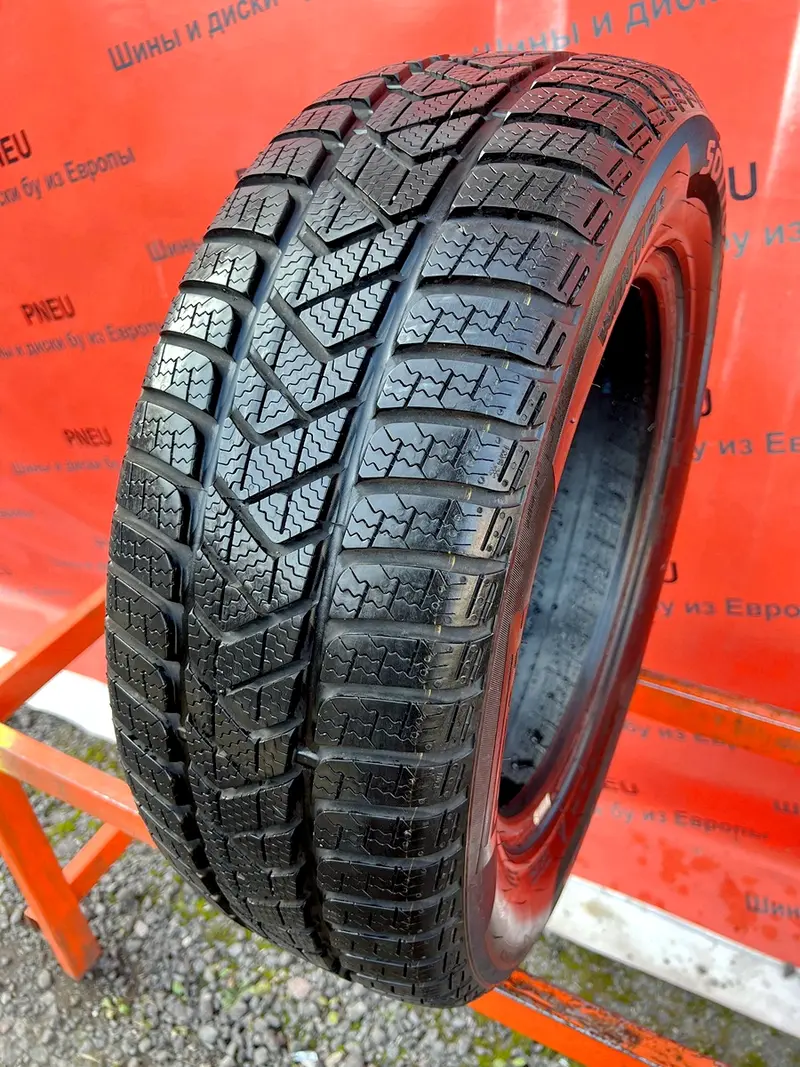 Б/у шина 215/60 R16 Pirelli Winter Sottozero 3