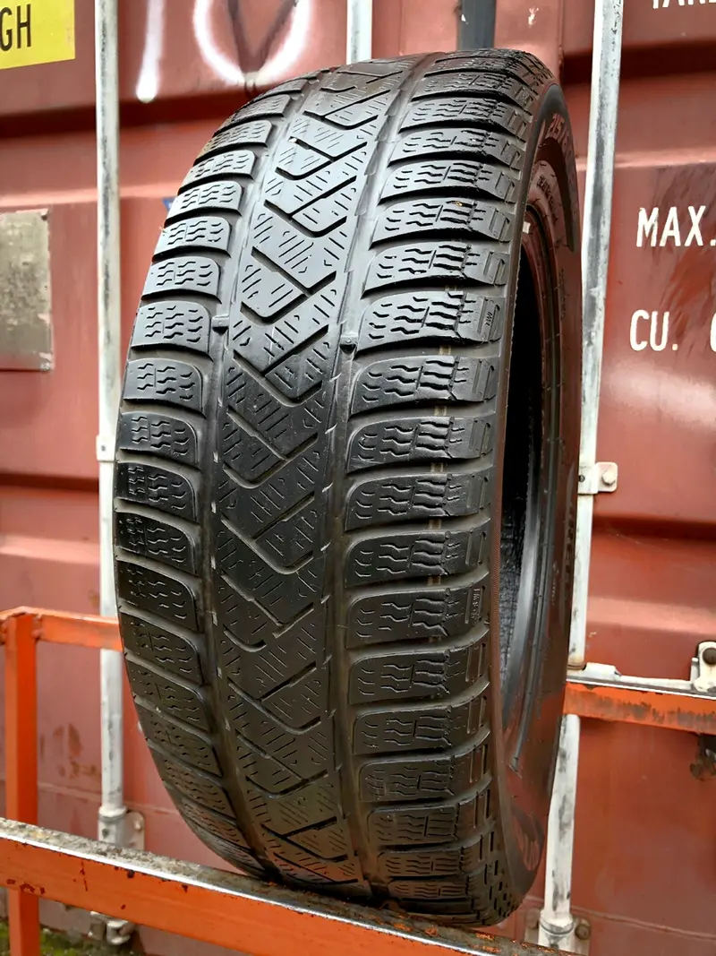 Б/у шина 215/60 R16 Pirelli Winter Sottozero 3, фото 1