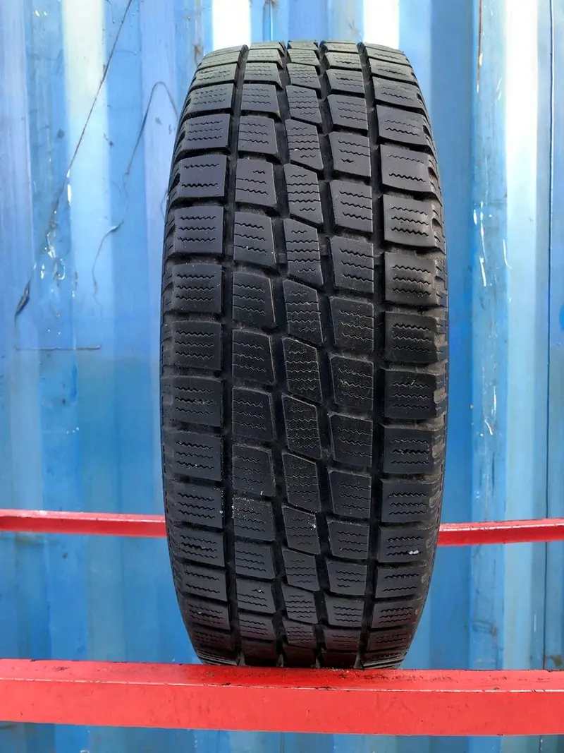 Б/у шина 215/60 R16C Toyo H09