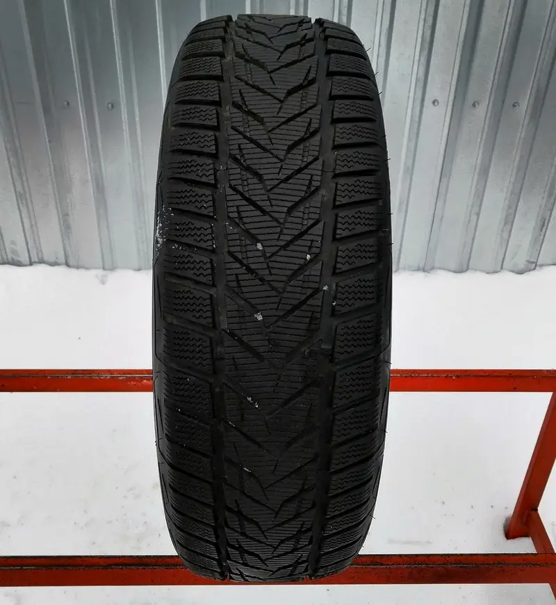 Б/у шина 215/60 R16 Vredestein Wintrac Xtreme S, фото 1