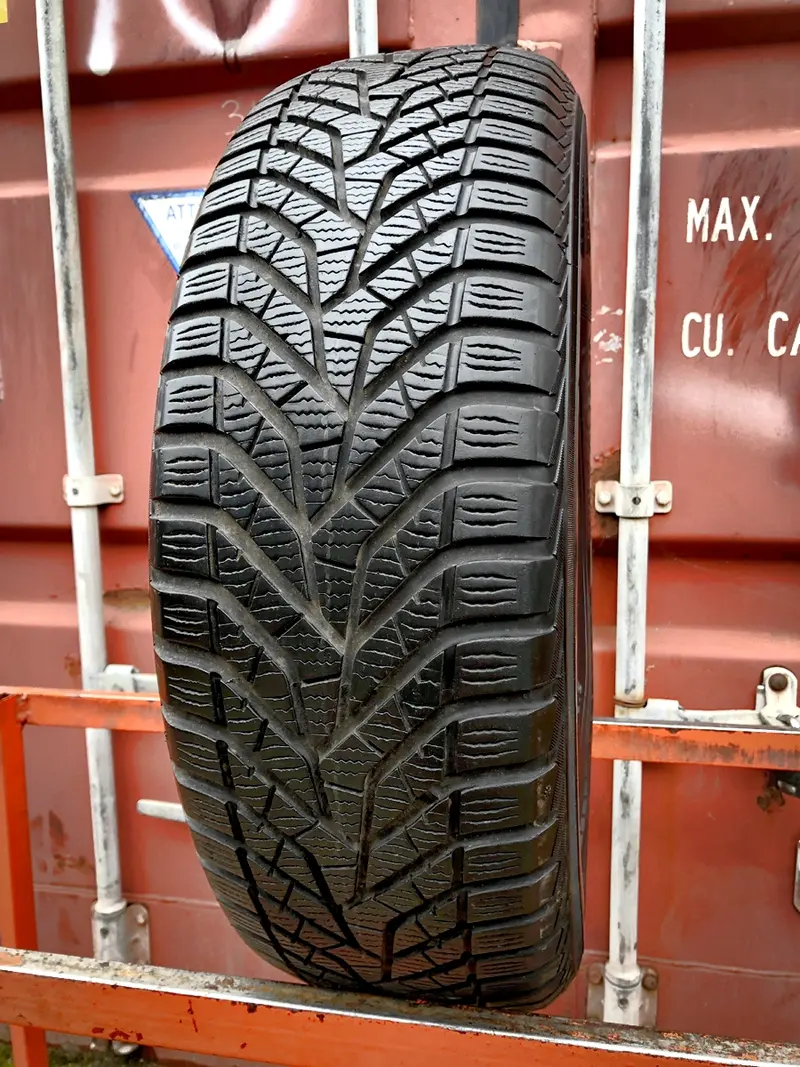 Б/у шина 215/60 R16 Yokohama BluEarth W.Drive V905