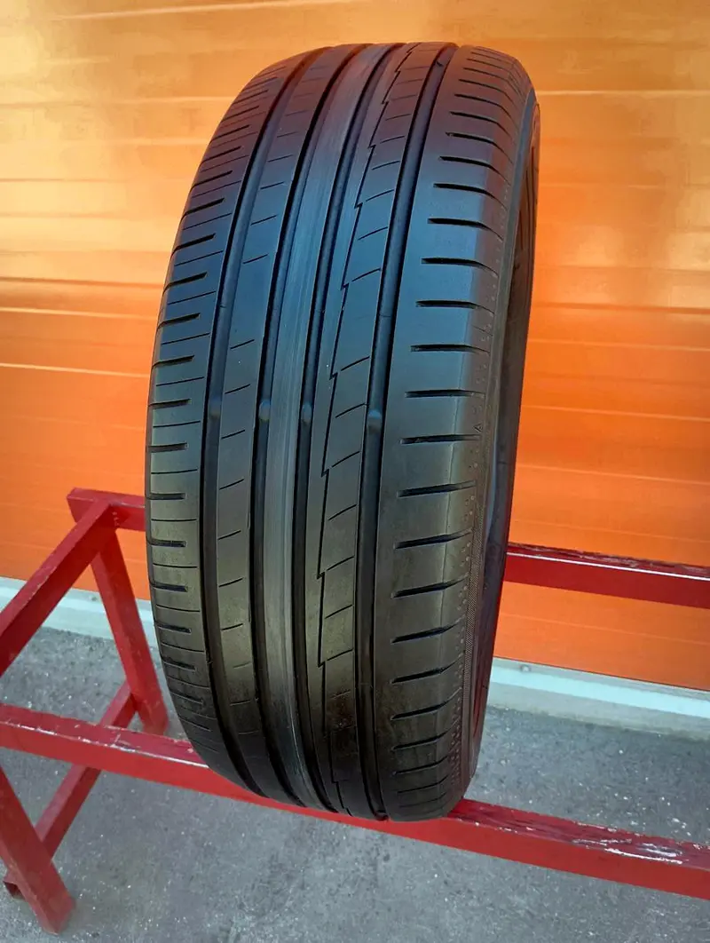 Б/у шина 215/60 R16 Yokohama BlueEarth AE50
